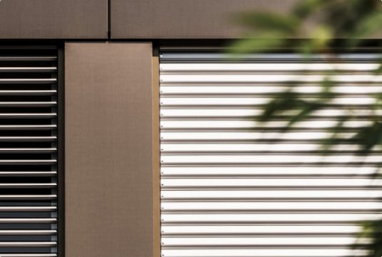 Lingston - Podjetje za ekološko gradnjo Prodaja in vgradnja senčil, žaluzij SCHENKER in platen (screenov) PALAGINA.